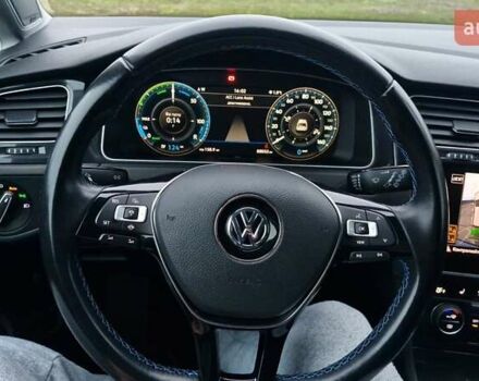 Синий Фольксваген e-Golf, объемом двигателя 0 л и пробегом 88 тыс. км за 16499 $, фото 4 на Automoto.ua