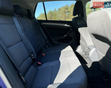 Синий Фольксваген e-Golf, объемом двигателя 0 л и пробегом 71 тыс. км за 15300 $, фото 82 на Automoto.ua