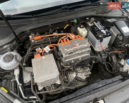 Синий Фольксваген e-Golf, объемом двигателя 0 л и пробегом 141 тыс. км за 12800 $, фото 57 на Automoto.ua