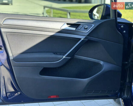 Синий Фольксваген e-Golf, объемом двигателя 0 л и пробегом 71 тыс. км за 15300 $, фото 52 на Automoto.ua