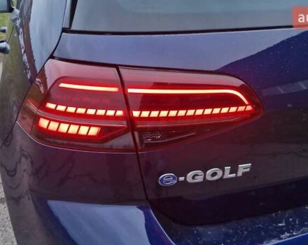 Синий Фольксваген e-Golf, объемом двигателя 0 л и пробегом 88 тыс. км за 16499 $, фото 18 на Automoto.ua