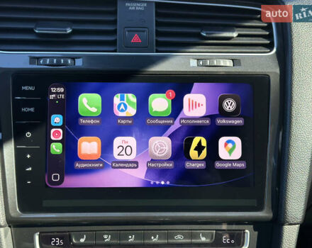 Синий Фольксваген e-Golf, объемом двигателя 0 л и пробегом 71 тыс. км за 15300 $, фото 110 на Automoto.ua