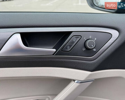 Синий Фольксваген e-Golf, объемом двигателя 0 л и пробегом 87 тыс. км за 17000 $, фото 8 на Automoto.ua