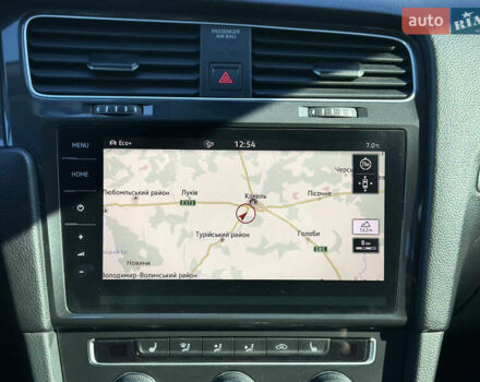 Синий Фольксваген e-Golf, объемом двигателя 0 л и пробегом 71 тыс. км за 15300 $, фото 66 на Automoto.ua