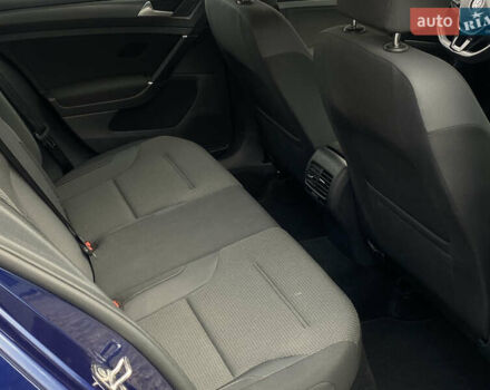 Синий Фольксваген e-Golf, объемом двигателя 0 л и пробегом 141 тыс. км за 12800 $, фото 49 на Automoto.ua