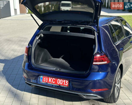 Синий Фольксваген e-Golf, объемом двигателя 0 л и пробегом 71 тыс. км за 15300 $, фото 98 на Automoto.ua