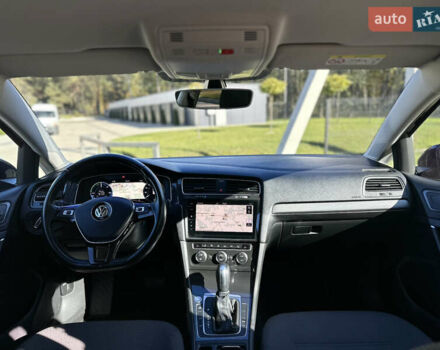 Синий Фольксваген e-Golf, объемом двигателя 0 л и пробегом 71 тыс. км за 15300 $, фото 39 на Automoto.ua