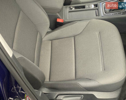 Синий Фольксваген e-Golf, объемом двигателя 0 л и пробегом 141 тыс. км за 12800 $, фото 47 на Automoto.ua