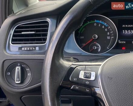 Синий Фольксваген e-Golf, объемом двигателя 0 л и пробегом 141 тыс. км за 12800 $, фото 35 на Automoto.ua