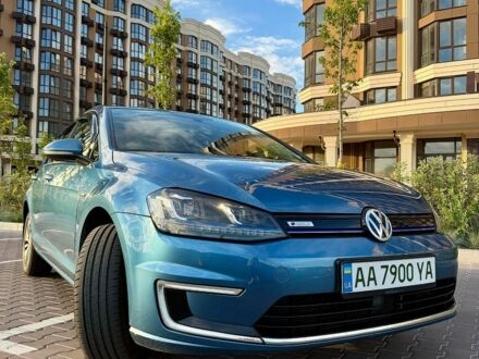 Синий Фольксваген e-Golf, объемом двигателя 0 л и пробегом 135 тыс. км за 9500 $, фото 1 на Automoto.ua