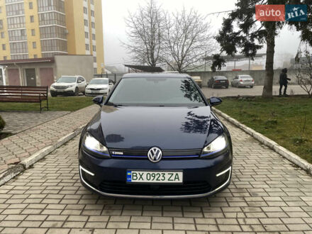 Синий Фольксваген e-Golf, объемом двигателя 0 л и пробегом 124 тыс. км за 8900 $, фото 1 на Automoto.ua