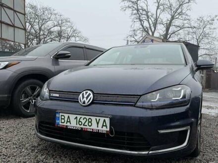 Синий Фольксваген e-Golf, объемом двигателя 0 л и пробегом 125 тыс. км за 10500 $, фото 1 на Automoto.ua