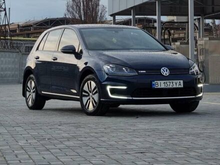 Синий Фольксваген e-Golf, объемом двигателя 0 л и пробегом 170 тыс. км за 10500 $, фото 1 на Automoto.ua