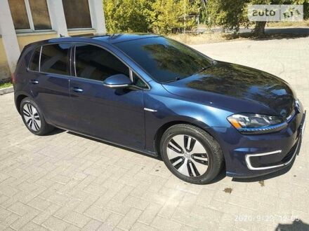 Фольксваген e-Golf 2015 в Авдеевке на Automoto.ua Синий Фольксваген e-Golf, объемом двигателя 0 л и пробегом 40 тыс. км за 15000 $, фото 1 на Automoto.ua