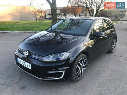Фольксваген e-Golf 2016 в Павлограде на Automoto.ua Синий Фольксваген e-Golf, объемом двигателя 0 л и пробегом 103 тыс. км за 8500 $, фото 1 на Automoto.ua
