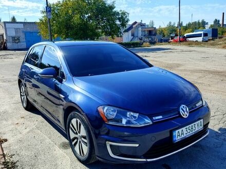 Синий Фольксваген e-Golf, объемом двигателя 24 л и пробегом 98 тыс. км за 8999 $, фото 1 на Automoto.ua