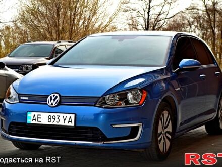 Синий Фольксваген e-Golf, объемом двигателя 24 л и пробегом 95 тыс. км за 9999 $, фото 1 на Automoto.ua