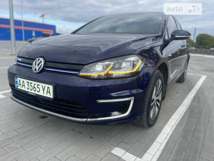 Синий Фольксваген e-Golf, объемом двигателя 0 л и пробегом 129 тыс. км за 15300 $, фото 1 на Automoto.ua