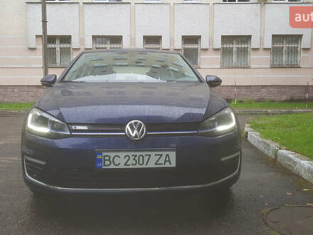 Синий Фольксваген e-Golf, объемом двигателя 0 л и пробегом 65 тыс. км за 15500 $, фото 1 на Automoto.ua