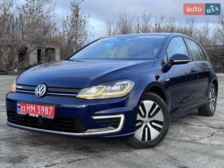Синий Фольксваген e-Golf, объемом двигателя 0 л и пробегом 105 тыс. км за 13200 $, фото 1 на Automoto.ua