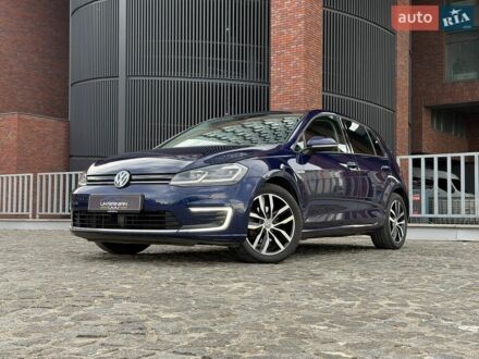 Синий Фольксваген e-Golf, объемом двигателя 0 л и пробегом 111 тыс. км за 15300 $, фото 1 на Automoto.ua
