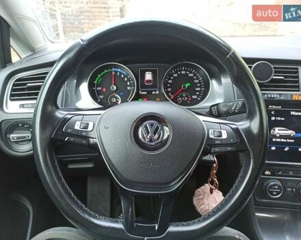 Зеленый Фольксваген e-Golf, объемом двигателя 0 л и пробегом 120 тыс. км за 12000 $, фото 12 на Automoto.ua