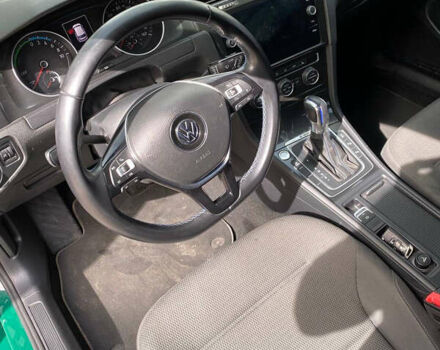 Зеленый Фольксваген e-Golf, объемом двигателя 0 л и пробегом 95 тыс. км за 12700 $, фото 12 на Automoto.ua