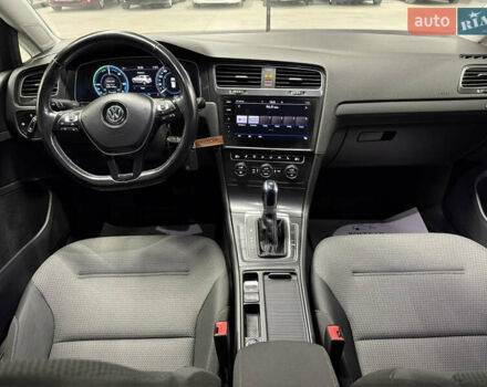 Зелений Фольксваген e-Golf, об'ємом двигуна 0 л та пробігом 186 тис. км за 11900 $, фото 13 на Automoto.ua