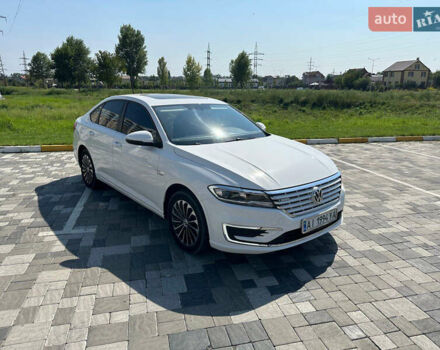 Белый Фольксваген e-Lavida, объемом двигателя 0 л и пробегом 55 тыс. км за 16000 $, фото 2 на Automoto.ua
