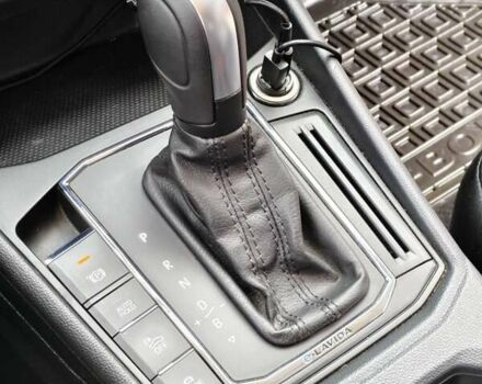 Белый Фольксваген e-Lavida, объемом двигателя 0 л и пробегом 40 тыс. км за 14000 $, фото 22 на Automoto.ua