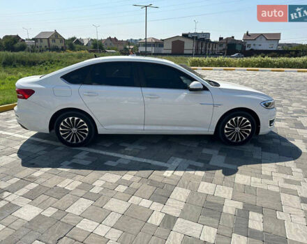 Белый Фольксваген e-Lavida, объемом двигателя 0 л и пробегом 55 тыс. км за 16000 $, фото 8 на Automoto.ua