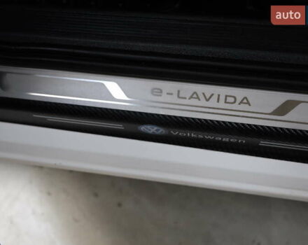 Белый Фольксваген e-Lavida, объемом двигателя 0 л и пробегом 26 тыс. км за 15900 $, фото 17 на Automoto.ua