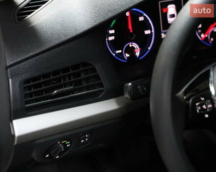 Белый Фольксваген e-Lavida, объемом двигателя 0 л и пробегом 26 тыс. км за 15900 $, фото 11 на Automoto.ua