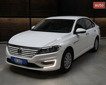 Белый Фольксваген e-Lavida, объемом двигателя 0 л и пробегом 26 тыс. км за 15900 $, фото 2 на Automoto.ua