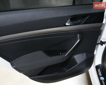 Белый Фольксваген e-Lavida, объемом двигателя 0 л и пробегом 26 тыс. км за 15900 $, фото 18 на Automoto.ua