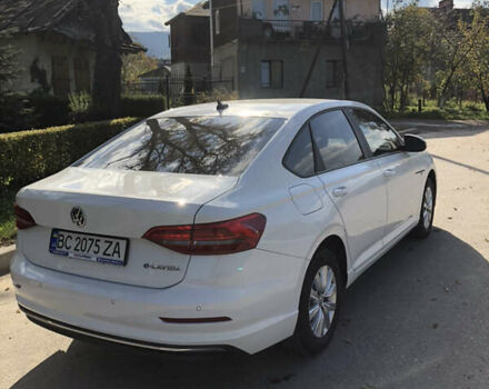 Белый Фольксваген e-Lavida, объемом двигателя 0 л и пробегом 30 тыс. км за 16500 $, фото 2 на Automoto.ua