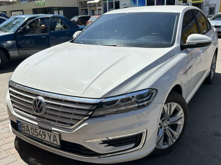 Белый Фольксваген e-Lavida, объемом двигателя 0 л и пробегом 43 тыс. км за 17000 $, фото 1 на Automoto.ua