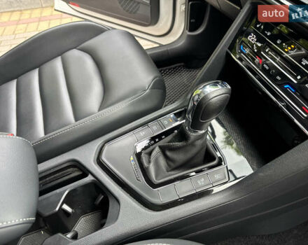 Белый Фольксваген E-Tharu, объемом двигателя 0 л и пробегом 24 тыс. км за 19500 $, фото 13 на Automoto.ua