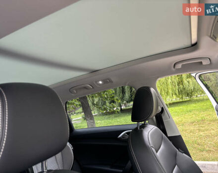 Белый Фольксваген E-Tharu, объемом двигателя 0 л и пробегом 24 тыс. км за 19500 $, фото 14 на Automoto.ua