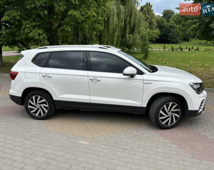 Белый Фольксваген E-Tharu, объемом двигателя 0 л и пробегом 24 тыс. км за 19500 $, фото 1 на Automoto.ua