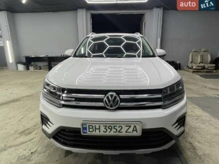 Белый Фольксваген E-Tharu, объемом двигателя 0 л и пробегом 130 тыс. км за 17000 $, фото 1 на Automoto.ua
