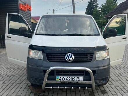 Белый Фольксваген e-Transporter, объемом двигателя 2.5 л и пробегом 250 тыс. км за 10000 $, фото 1 на Automoto.ua