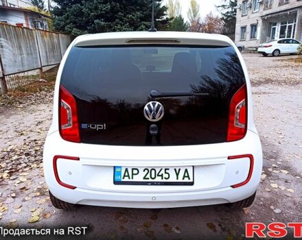 Белый Фольксваген e-up, объемом двигателя 60 л и пробегом 161 тыс. км за 6950 $, фото 2 на Automoto.ua