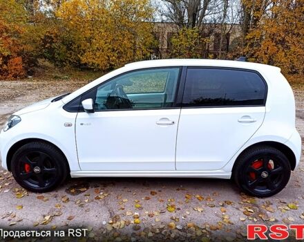 Белый Фольксваген e-up, объемом двигателя 60 л и пробегом 161 тыс. км за 6950 $, фото 1 на Automoto.ua