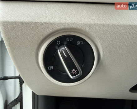 Фольксваген e-up 2013 в Каменце-Подольском на Automoto.ua Белый Фольксваген e-up, объемом двигателя 0 л и пробегом 150 тыс. км за 5999 $, фото 15 на Automoto.ua