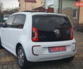 Фольксваген e-up 2013 в Самборе на Automoto.ua Белый Фольксваген e-up, объемом двигателя 0 л и пробегом 120 тыс. км за 6000 $, фото 9 на Automoto.ua