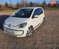 Белый Фольксваген e-up, объемом двигателя 0 л и пробегом 141 тыс. км за 6500 $, фото 1 на Automoto.ua