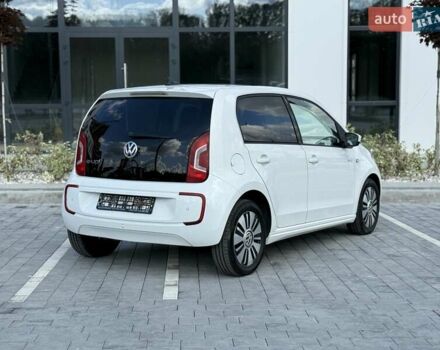 Фольксваген e-up 2013 в Городке на Automoto.ua Белый Фольксваген e-up, объемом двигателя 0 л и пробегом 141 тыс. км за 6300 $, фото 3 на Automoto.ua