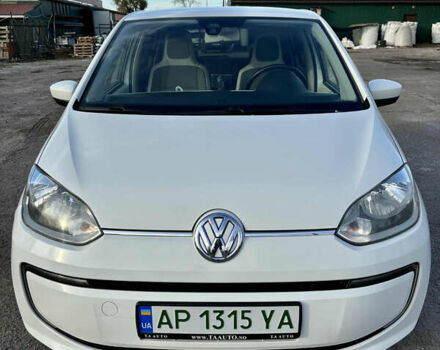 Фольксваген e-up 2013 в Кривом Роге на Automoto.ua Белый Фольксваген e-up, объемом двигателя 0 л и пробегом 124 тыс. км за 6900 $, фото 6 на Automoto.ua