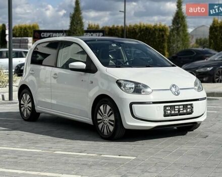Фольксваген e-up 2013 в Городке на Automoto.ua Белый Фольксваген e-up, объемом двигателя 0 л и пробегом 141 тыс. км за 6300 $, фото 2 на Automoto.ua